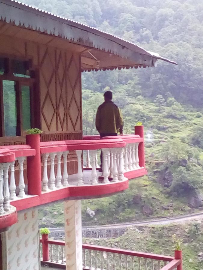 Shanti Kunjh Uttarkashi Bagian luar foto